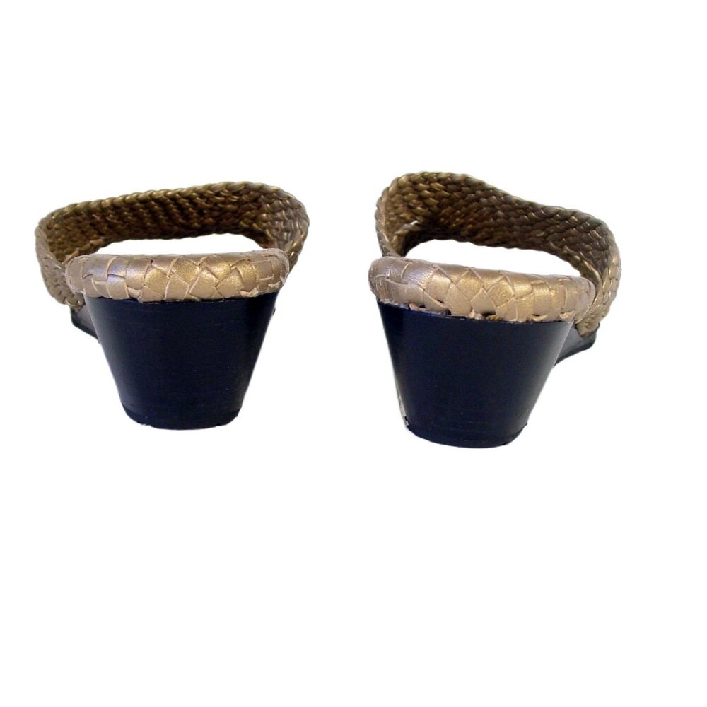 ROBERT ZUR Tamara $250 Woven Gold Leather Wedge Slide Sandals Women's 10 - NWOB - Picture 6 of 9